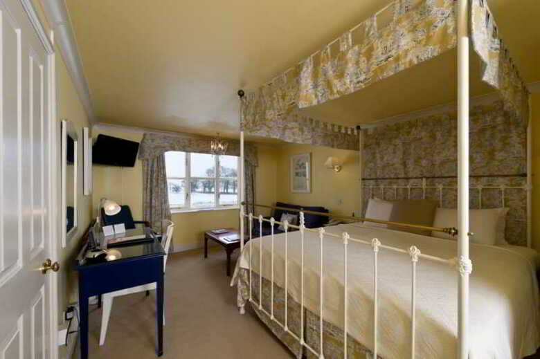 Hotel Barnsdale Lodge