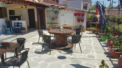 Erato Apartments
