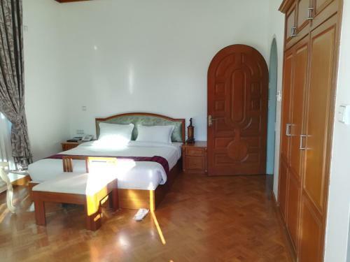 Hotel Myitkyina Palm Spring Resort