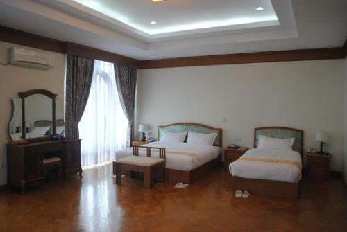 Hotel Myitkyina Palm Spring Resort