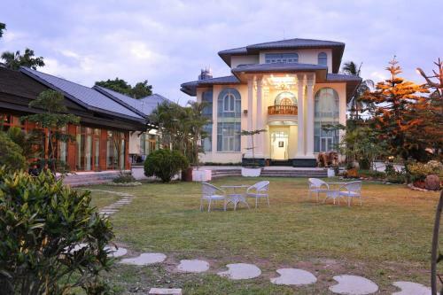 Hotel Myitkyina Palm Spring Resort