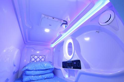 Youwo Capsule Hotel