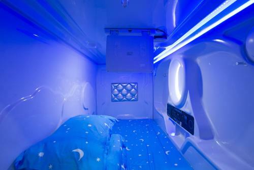 Youwo Capsule Hotel
