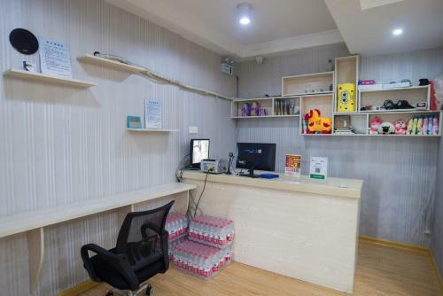 Youwo Capsule Hotel