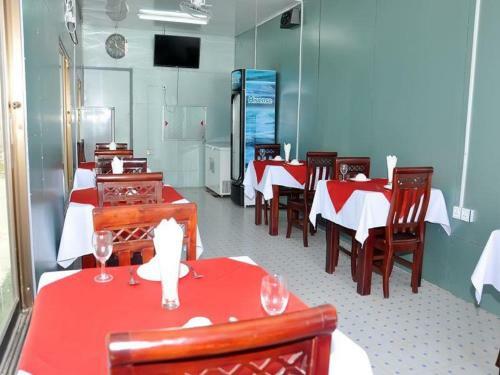 Hostal Royal Tulip Hotel
