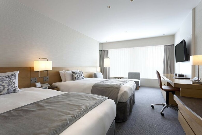 Keio Plaza Hotel