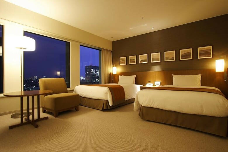 Keio Plaza Hotel