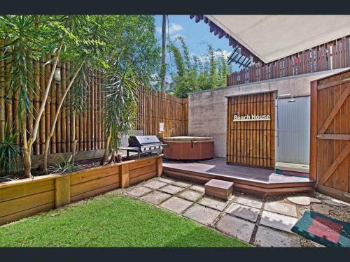 Sun Worship Eco Villas