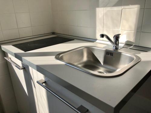 Yhome | J Stadium - Toscana Apartments