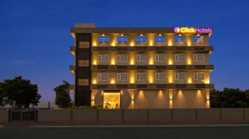 Click Hotel Bhuj