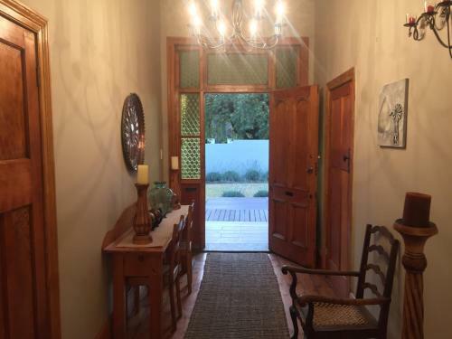 Tranquil House B&B @ 1 College Ave