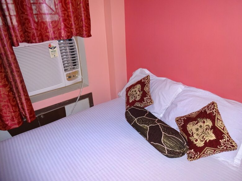 Hotel Viraat Inn