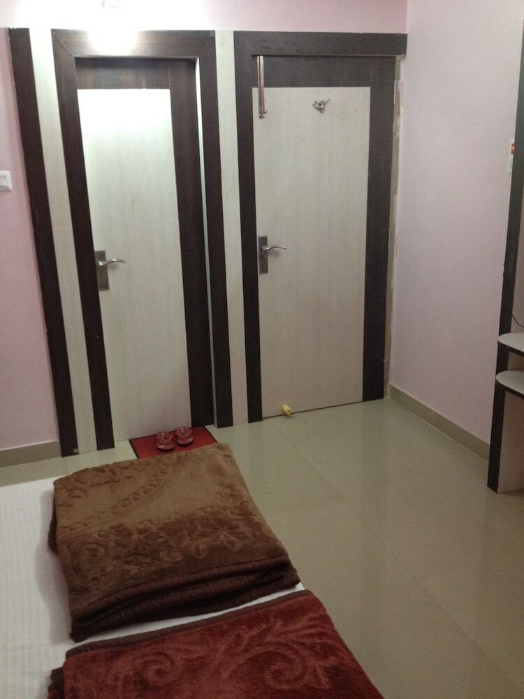 Hotel Viraat Inn