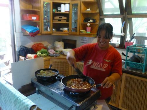 Hostal Bukit Raya Guesthouse