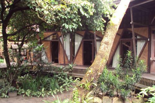 Hostal Bukit Raya Guesthouse