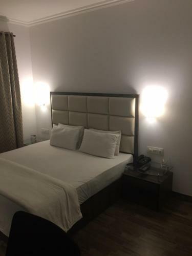 Hotel Shiva Oasis Resort