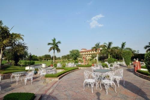 Hotel Shiva Oasis Resort