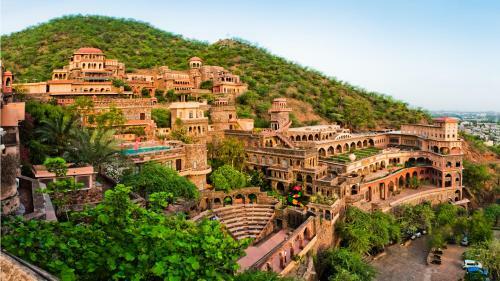 Hotel Neemrana Fort-palace