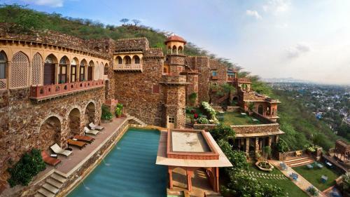 Hotel Neemrana Fort-palace