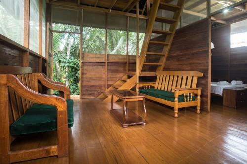 Anaconda Lodge