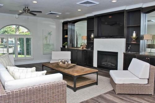 Apartamento Emerald Greens 3701