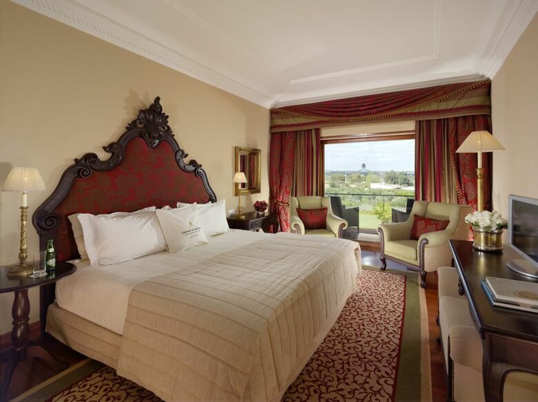 Hotel Convento Do Espinheiro Heritage & Spa