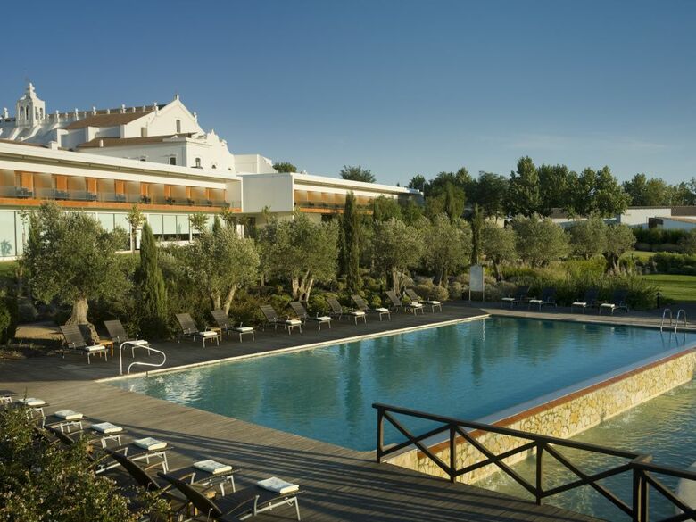 Hotel Convento Do Espinheiro Heritage & Spa