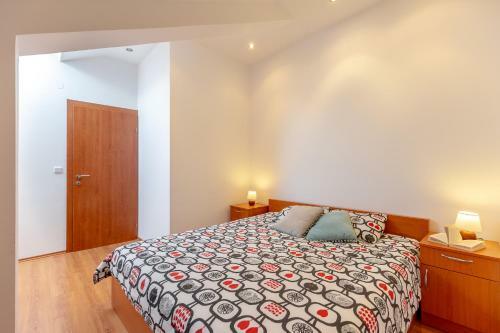 Apartments Mondo