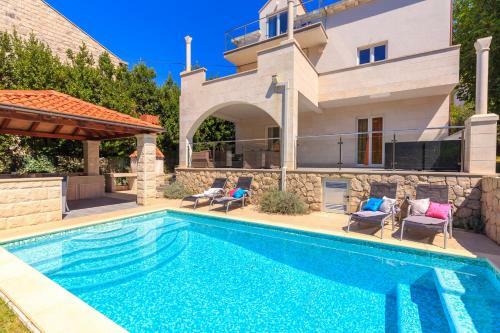 Villa Hedera X