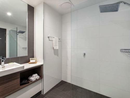 Best Western Plus Lake Kawana Hotel