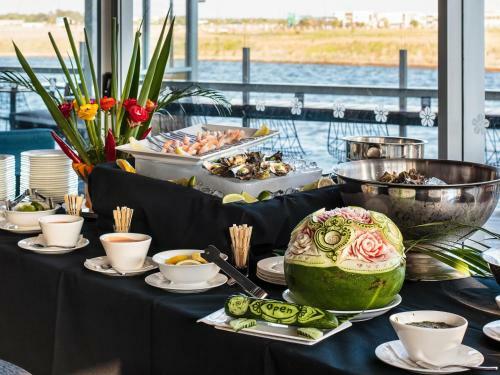 Best Western Plus Lake Kawana Hotel