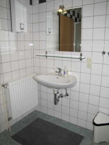 Hostal Pension Genat