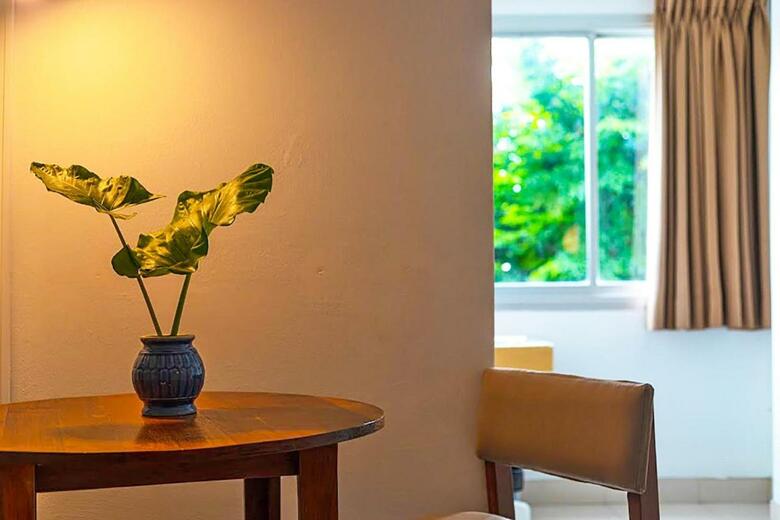 Howard Square Boutique Hotel