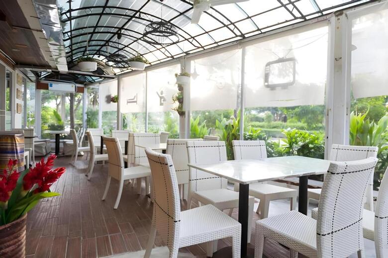 Howard Square Boutique Hotel