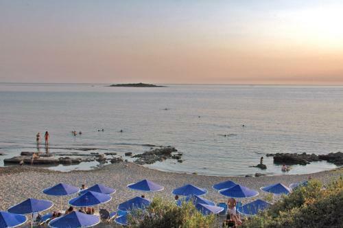 Hostal Fotis Rooms