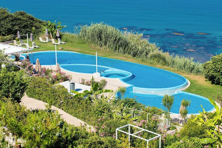Mare Dei Suites Hotel Ionian Resort
