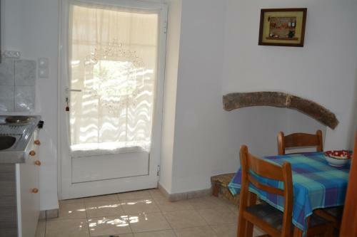 Volta Stonehouse Apartments