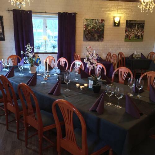 Albergue Lunedet Camping Caf� Restaurang Ab