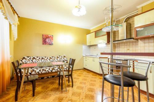 Near Airport Apartments
