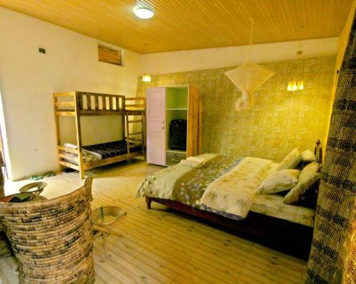 Hostal Yambi Guesthouse