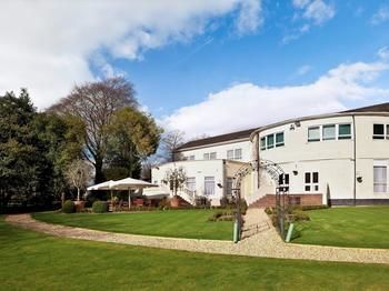 Hotel Mercure Chester Abbots Well