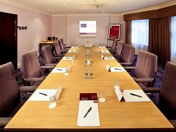 Hotel Mercure Chester Abbots Well