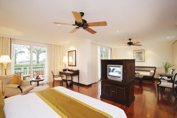 Hotel Sofitel Phokeethrasup Pool And Seaside