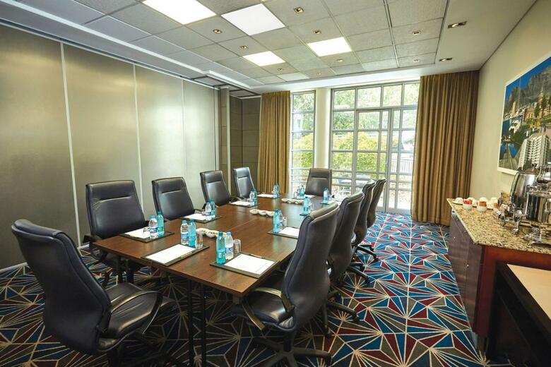 Hotel Southern Sun Waterfront