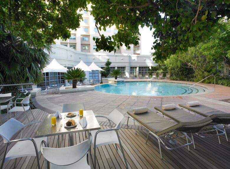 Hotel Southern Sun Waterfront
