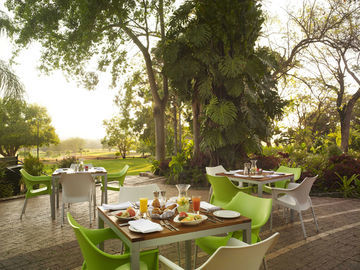 Hotel Sabi River Sun