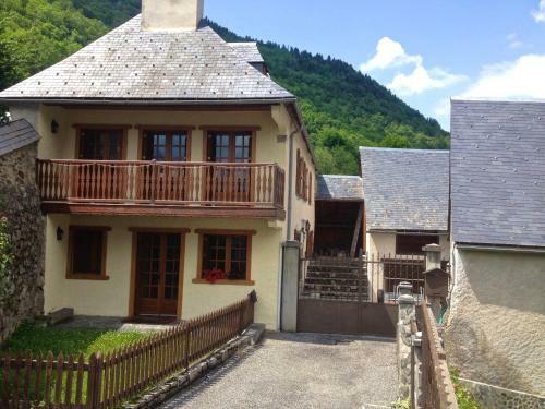Gite De Montagne Les Sureaux