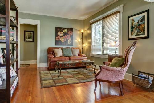 Hillcrest House Bed & Breakfast