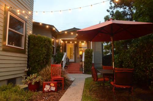 Hillcrest House Bed & Breakfast