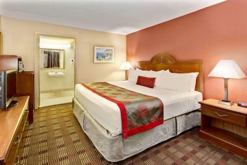Hotel Ramada By Wyndham Baltimore West